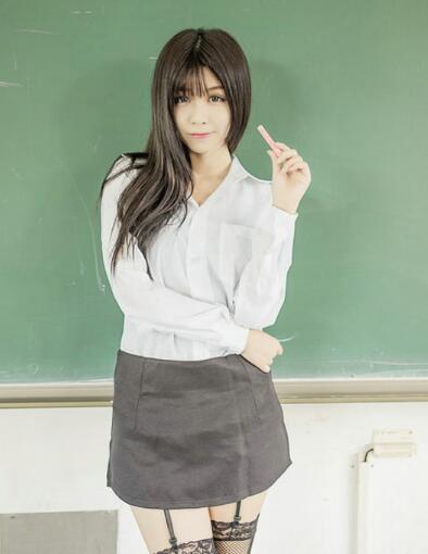 征服高冷英语老师 老师说今晚老师随便你怎么弄