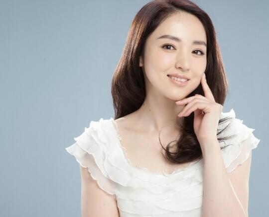 我征服了岳的一家 岳mu给我按摩 岳父给我端茶