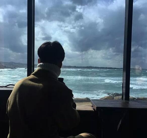 老师不行我做不下去了小说 每天上班都是被顶一路