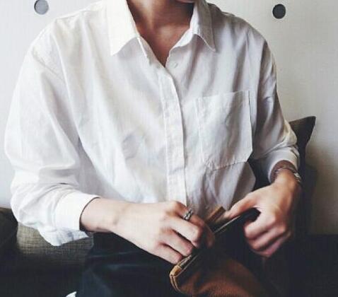 宝贝它想你想的都硬了|大手在她的身前不断游走 往下一滑向下蔓延