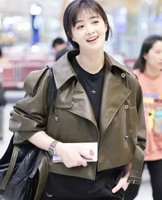有一种减肥叫蒋欣穿皮衣 她凭短发造型美回颜值巅峰