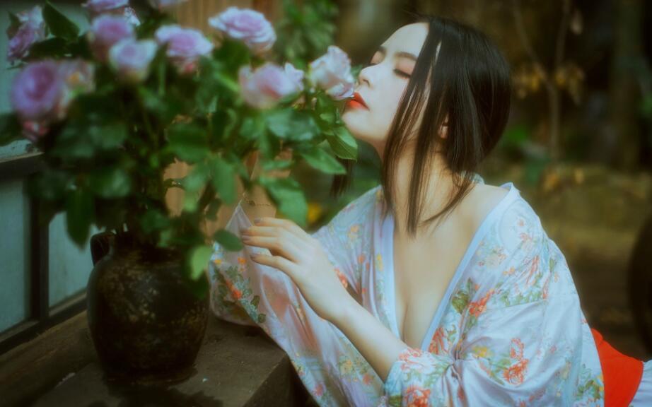 徒弟放松为师进不了h_那两片柔软在我们面前晃动