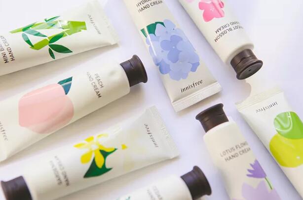 护手霜买得再好，不会抹也是白搭！涂抹时还必须足够“勤快”