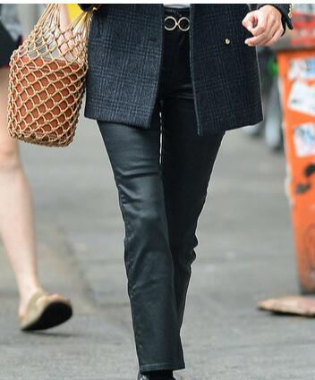 皮裤可以水洗吗PU皮裤该怎么清洗？皮裤保养注意事项