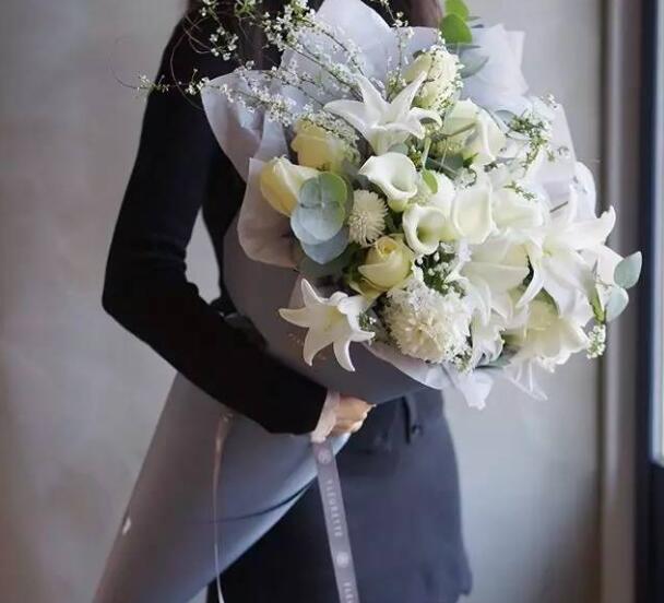  宝贝别怕第一次有点痛|那裤子下面包裸着部位_隔着布料摩擦顶弄