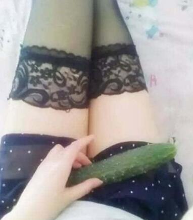 爱爱好爽 师傅,我想要，在厨房挺进美妇雪臀