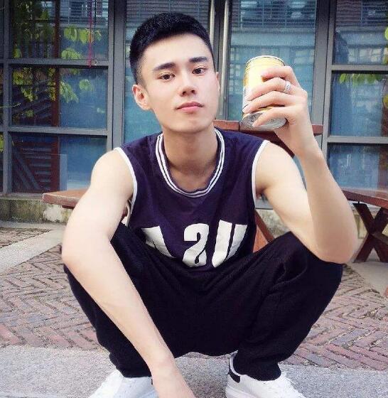 全都含进去小妖精 呃 快点舔一舔那个豆豆