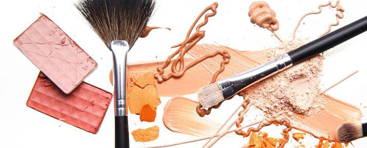 粉底液对皮肤伤害大吗 隔离霜能代替粉底液吗