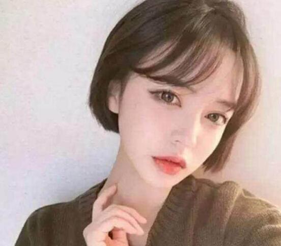 今年流行的这5种网红刘海 很显脸小 撩男无数！