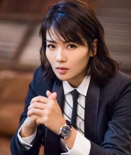 刘涛造型罕见翻车 41岁太像中年企业家 同框26岁乔欣更成两代人