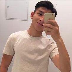 男女主在各种地方做gif 变成面对面坐大腿的姿势