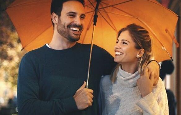 一见钟情与日久生情在生活中那个更加真实？需要经过时间的考验