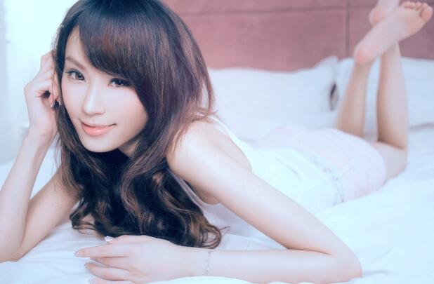 第一次带外甥女来我学校 不料她竟这么放得开 小姑娘叫我开她的嫩包