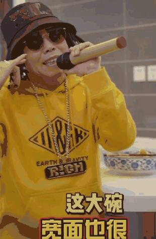 潘长江回应模仿吴亦凡 他本人很帅 演技也好所以就模仿了他