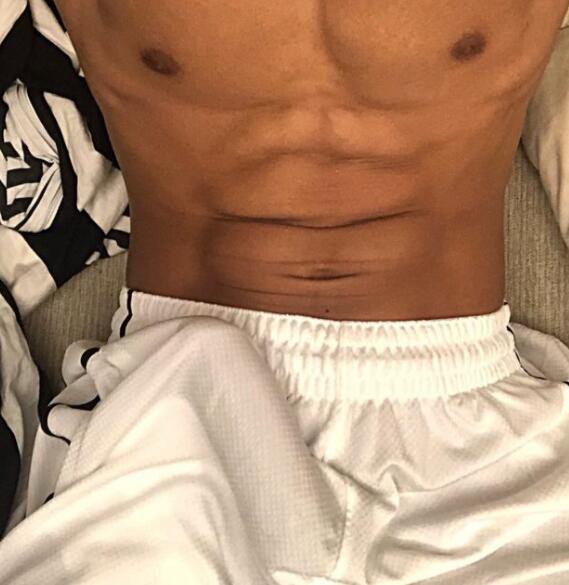 为什么黑人那方面那么厉害，男友从早上玩我到中午	