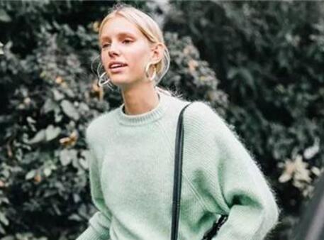 学生妹校花口述H校长把我的处破了