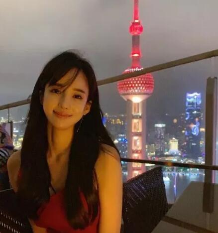 比潘南奎还像盗版Baby的网红 又出现了一个