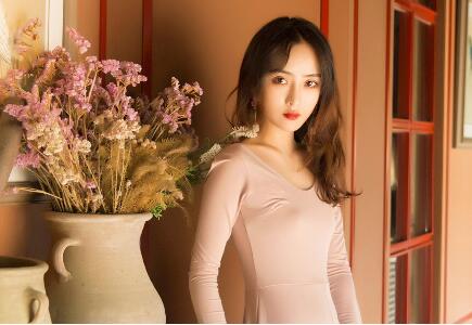 邻居家的妹妹到我房间来_bl h把腿张开我要检查