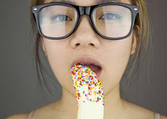 两性故事吃奶添下面&不行太深了顶破死了