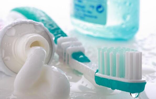 如何用牙膏去黑头 尽量避免黑头的卷土重来