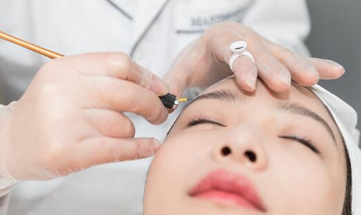 冬天纹眉怕冻吗 冬天纹眉注意事项