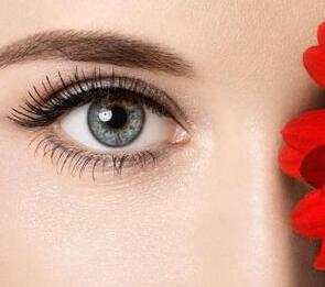 冬天做双眼皮手术好吗 冬季做双眼皮手术注意什么