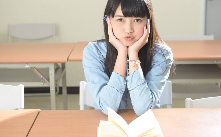 口述老板叫我陪二老外经历 经理把我介绍给俩老外开房