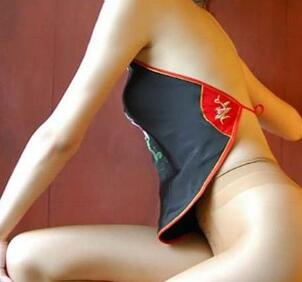 他的大手不安分地在我的身上游走，想和弟妹做那事儿了