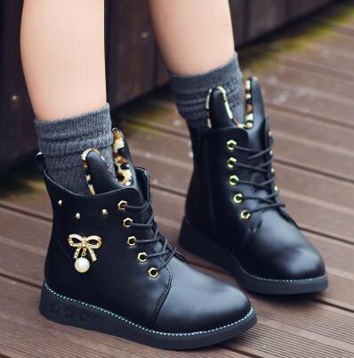 冬天靴子加绒的好还是不加绒的好 靴子不加绒冬天会冷吗？