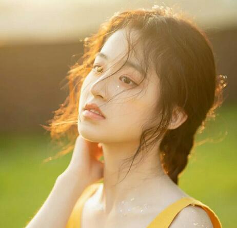 女友闺蜜夹得我真爽 和女友闺蜜在ktv做了