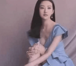 葛优瘫早已过时 景甜的“萝莉坐”火遍全网