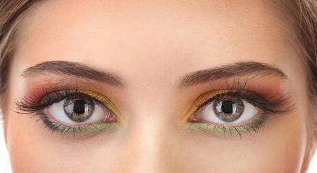 睫毛怎么夹才会翘 为什么夹了睫毛一会儿就不翘了