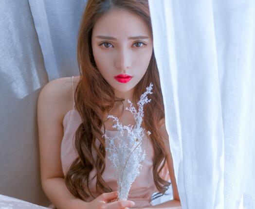 被巨棒征服的美妇_趴下把腿张开惩罚木马