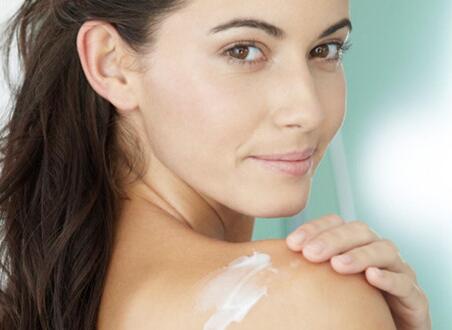 身体去角质多久一次 身体去角质的正确方法步骤