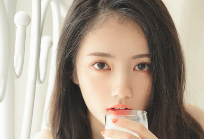 圆圆的翘臀在我裤裆上狠狠地磨啊蹭的|自己坐上来深好大