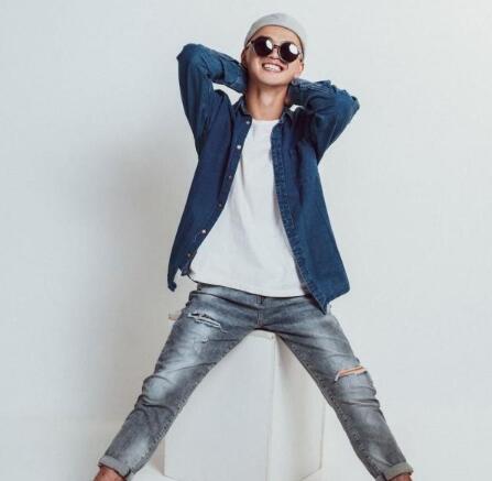 闽南歌曲大田后生仔原唱是谁_大田后生仔什么意思？大田后生仔歌词谐音翻译中文