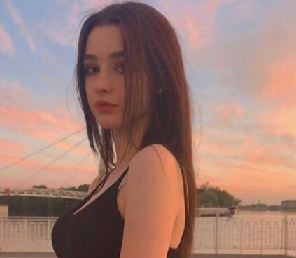 好涨鼓起来别顶了h 美女张开双腿让男生桶