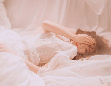 男女两人做很污的事情 小妖精干到你三天下不了床