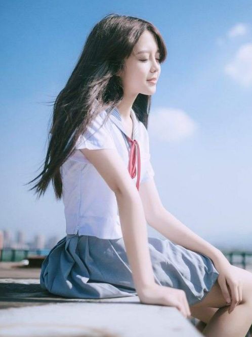 顶到她的小腹微微隆起 宫交h小腹微微鼓起来