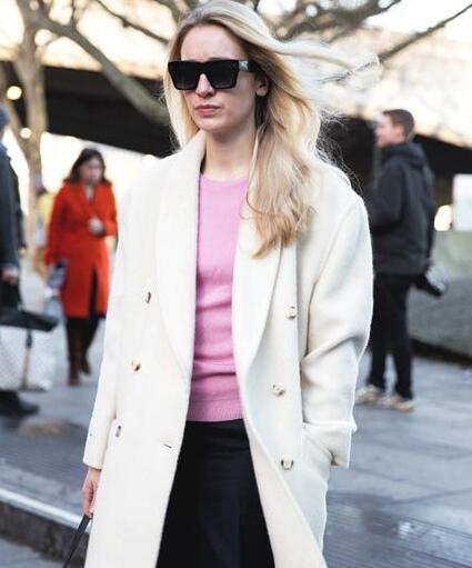 白色外套怎么搭配 欧美街拍来教你