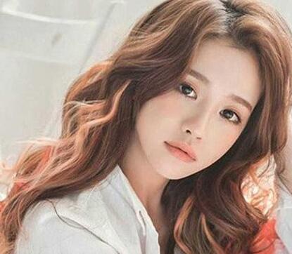 早上醒来男朋友就开始 然后发现埋腿间的巨物