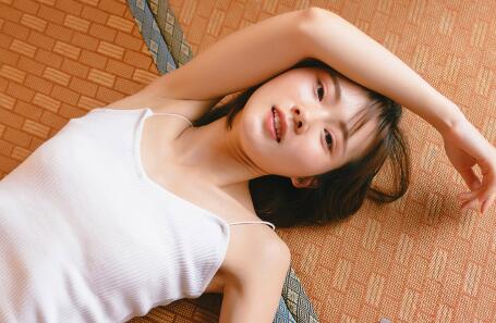 挤进第三根手指花蕊红肿*宝贝我用手帮你好不好