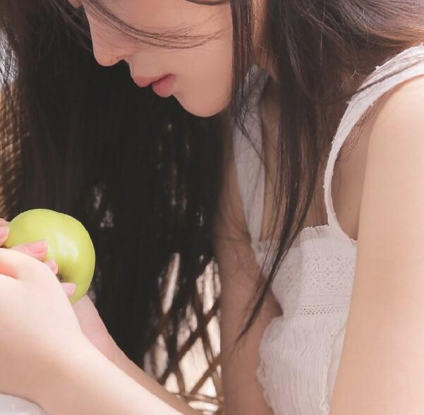 喜欢老婆的妹妹怎么才能上她?宝贝,帮我一下,好不好