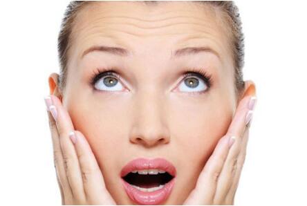 围观去皱纹的方法吧，扫清皮肤四类皱纹问题