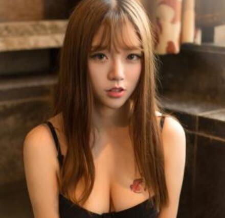 开了校花小嫩苞经过 玉女校花的呻呤 好紧太大了太深了