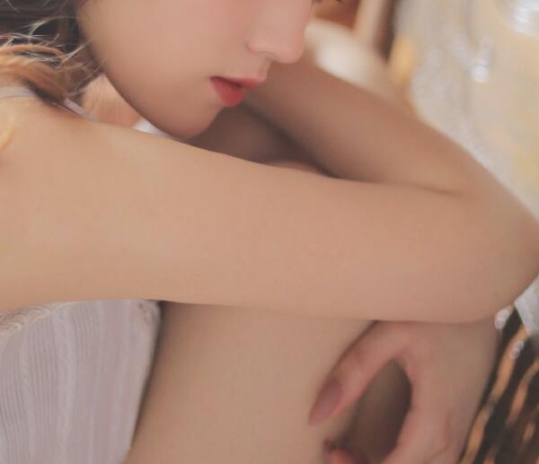 乖放松还有一半没进去，李苏,快来帮我弄弄吧!