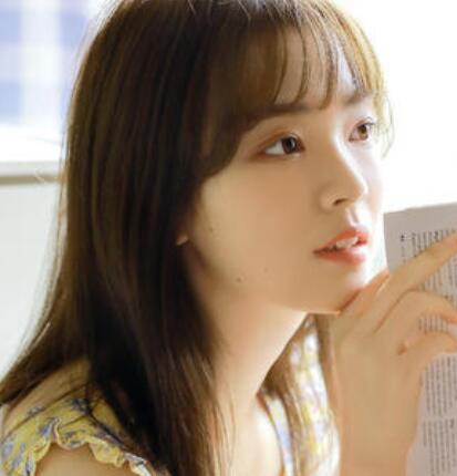 晚上偷偷和校花在教室里的激情性爱故事