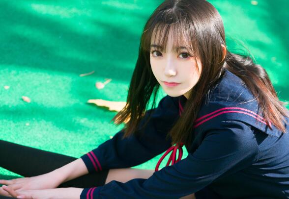 我不小心顶了岳母的屁股 她没有反抗我征服了岳母