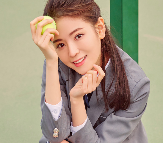 一下课男生就把我拉进厕所 用一根势玉弄红肿了