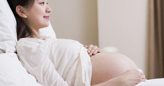 孕期如何保养皮肤 孕妇脸上长痘痘怎么办 